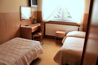 Апарт-отели Restauracja Parkowa - Noclegi Нова-Руда Двухместный номер эконом-класса с 2 отдельными кроватями-3